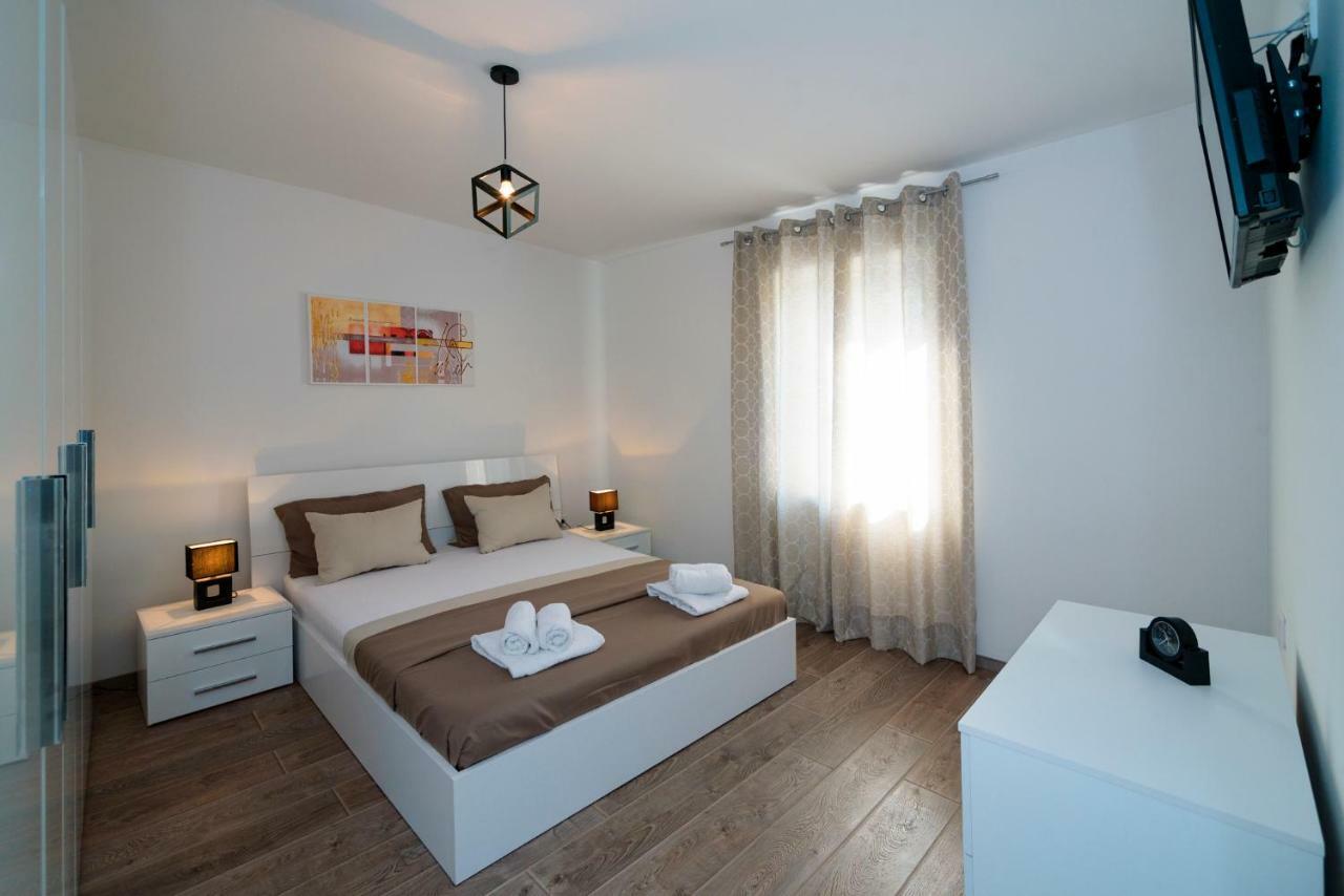 Apartments Magli คาชเตลา ภายนอก รูปภาพ