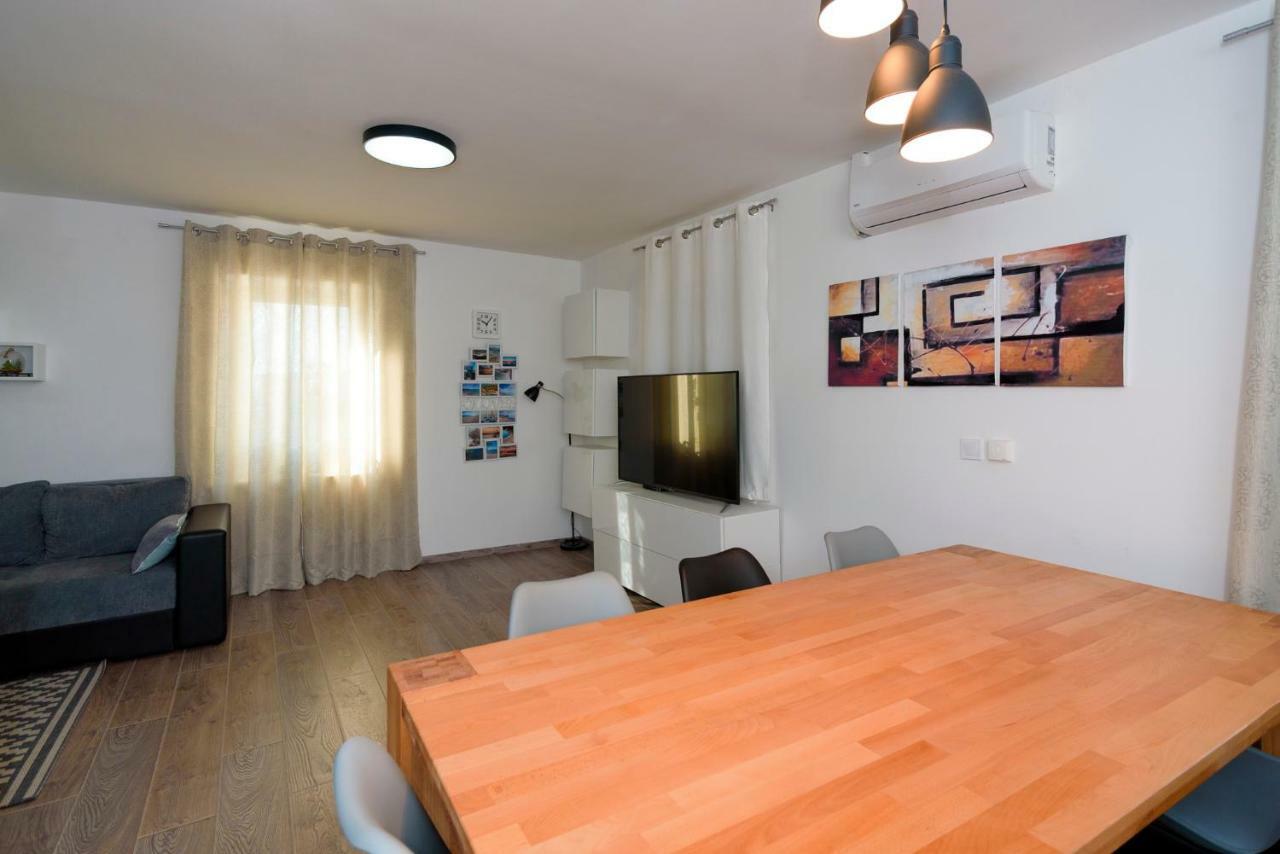 Apartments Magli คาชเตลา ภายนอก รูปภาพ